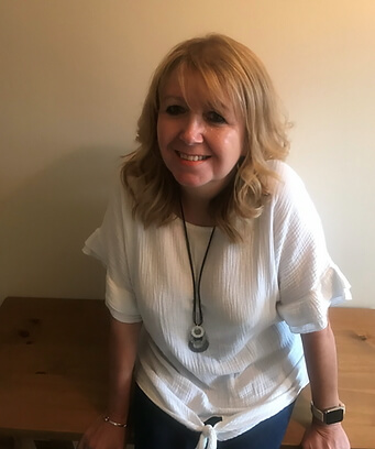 Tracy, member of the Elizabeth Rose Psychics UK reception team